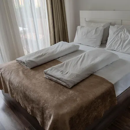 In Evargreen Complex With Terrace * ヴァルナ