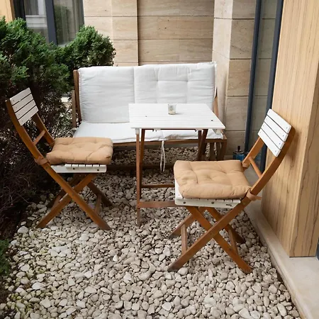 Appartement In Evargreen Complex With Terrace