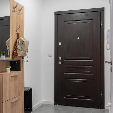 Apartment In Evargreen Complex With Terrace